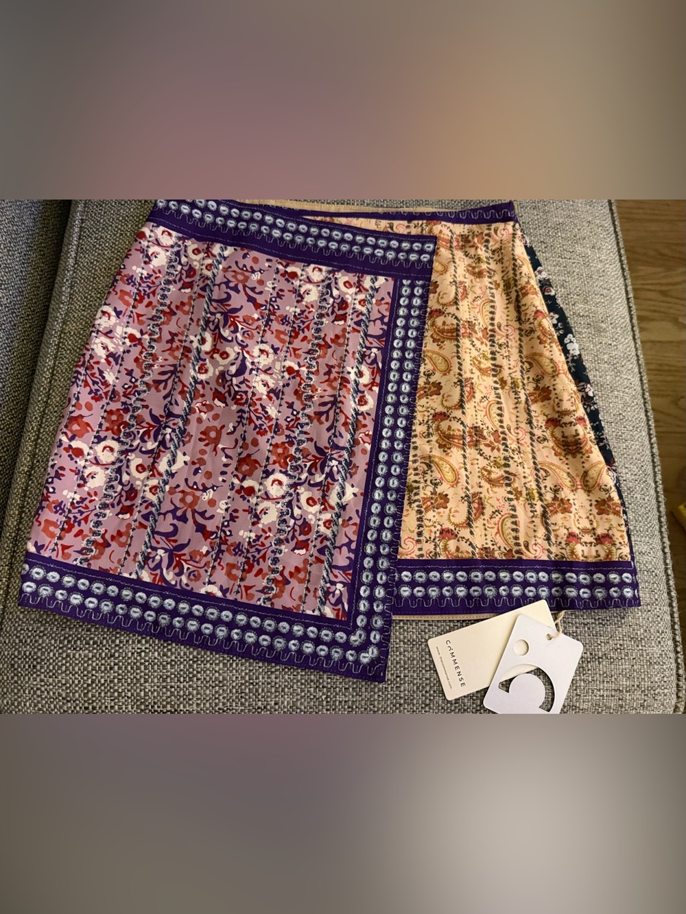 Commense asymmetric floral printed mini Size S